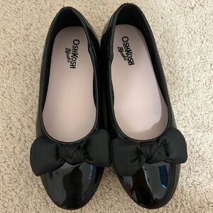 NWOT Oshkosh B’Gosh Girl’s Black Slip-On Bow Ballet Flat Dress Shoes - Size 1Y